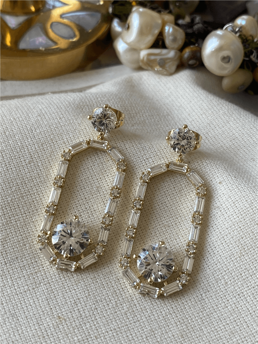 VIP 14K Kesme Taşlı Oval Küpe