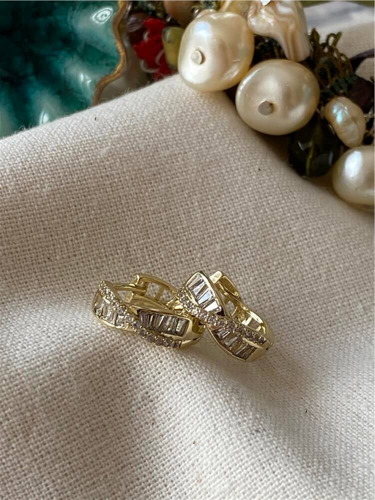 VIP 14K Mini Taşlı Cross Halka Küpe