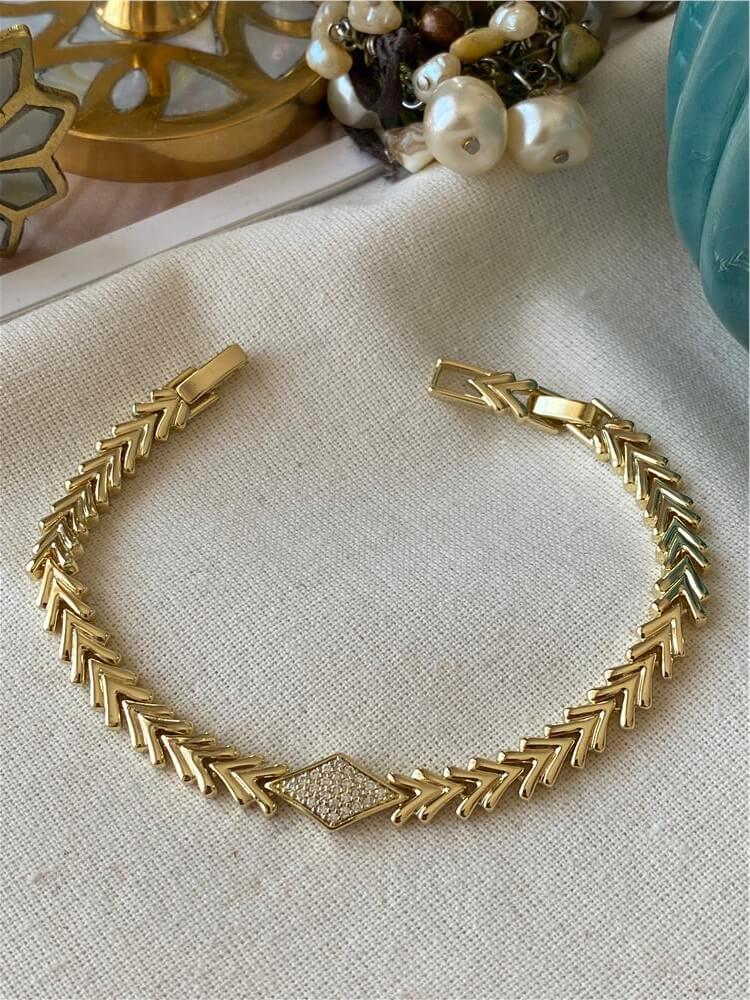 VIP 14K Ortası Taşlı Kılçık Model Bileklik