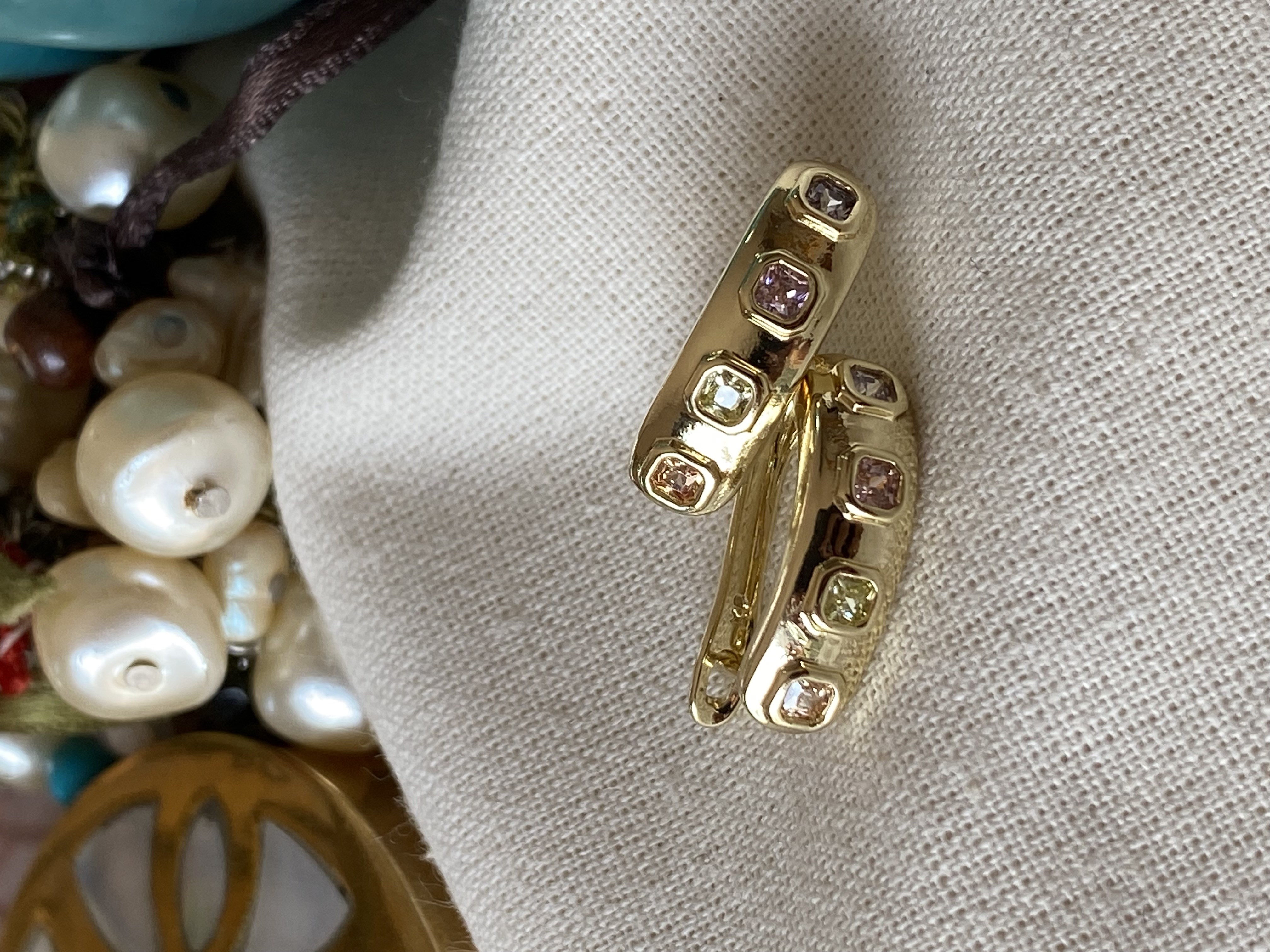 VIP 14K Pastel Kare Taşlı Küpe