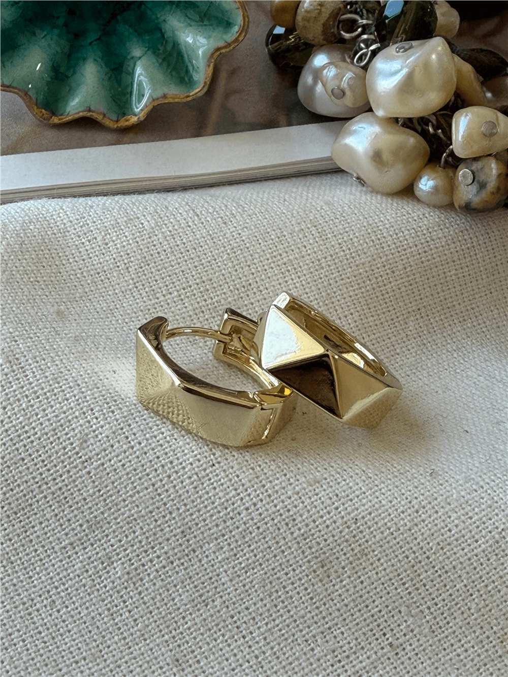 VIP 14K Prizma Desenli Küpe