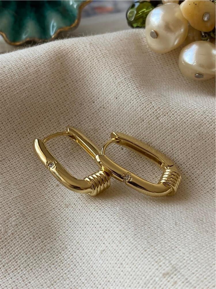 VIP 14K Silindirli Kare Küpe