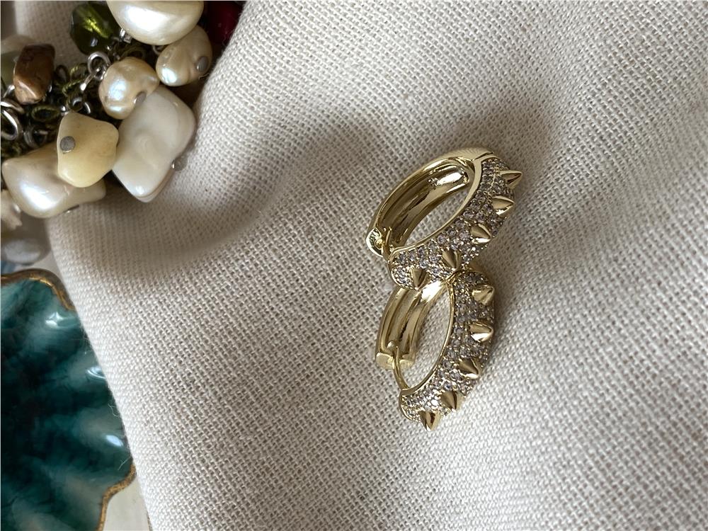 VIP 14K Spina Küpe
