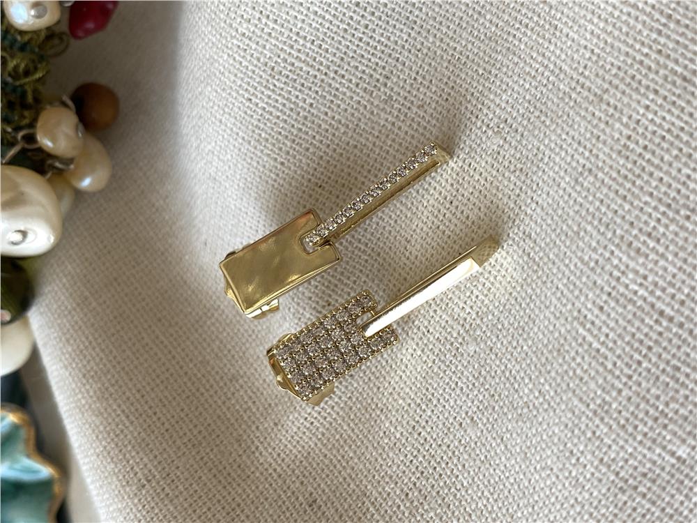 VIP 14K Strano Küpe