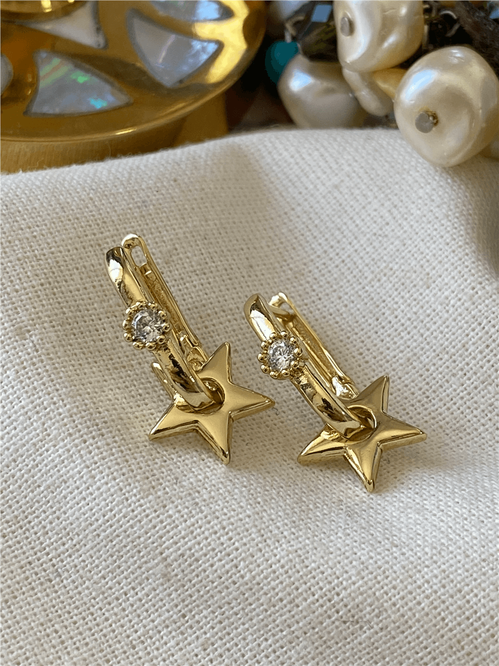 VIP 14K Taş Detaylı Yıldız Charmlı Küpe