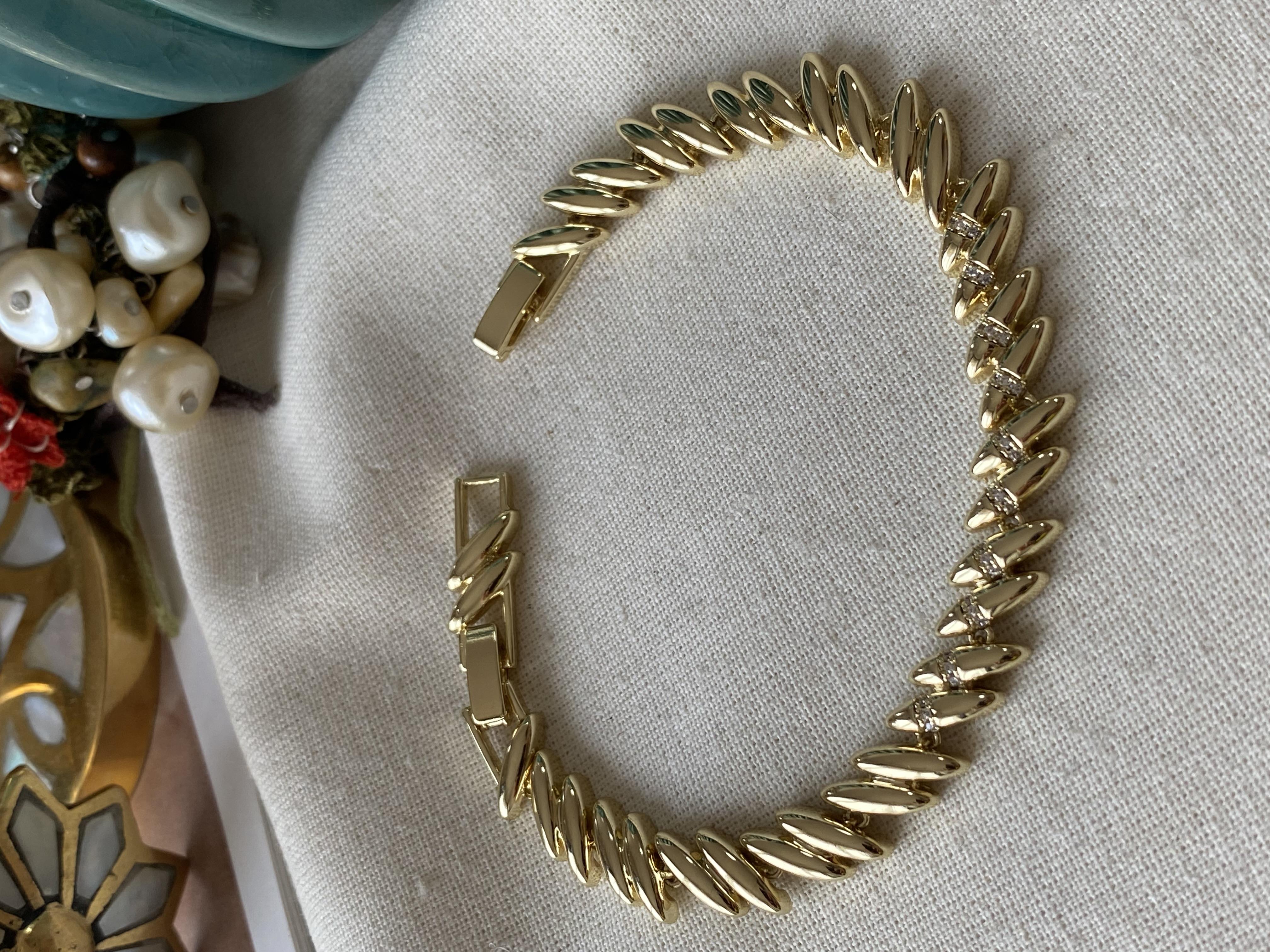 VIP 14K Taşlı Arpacık Model Bileklik