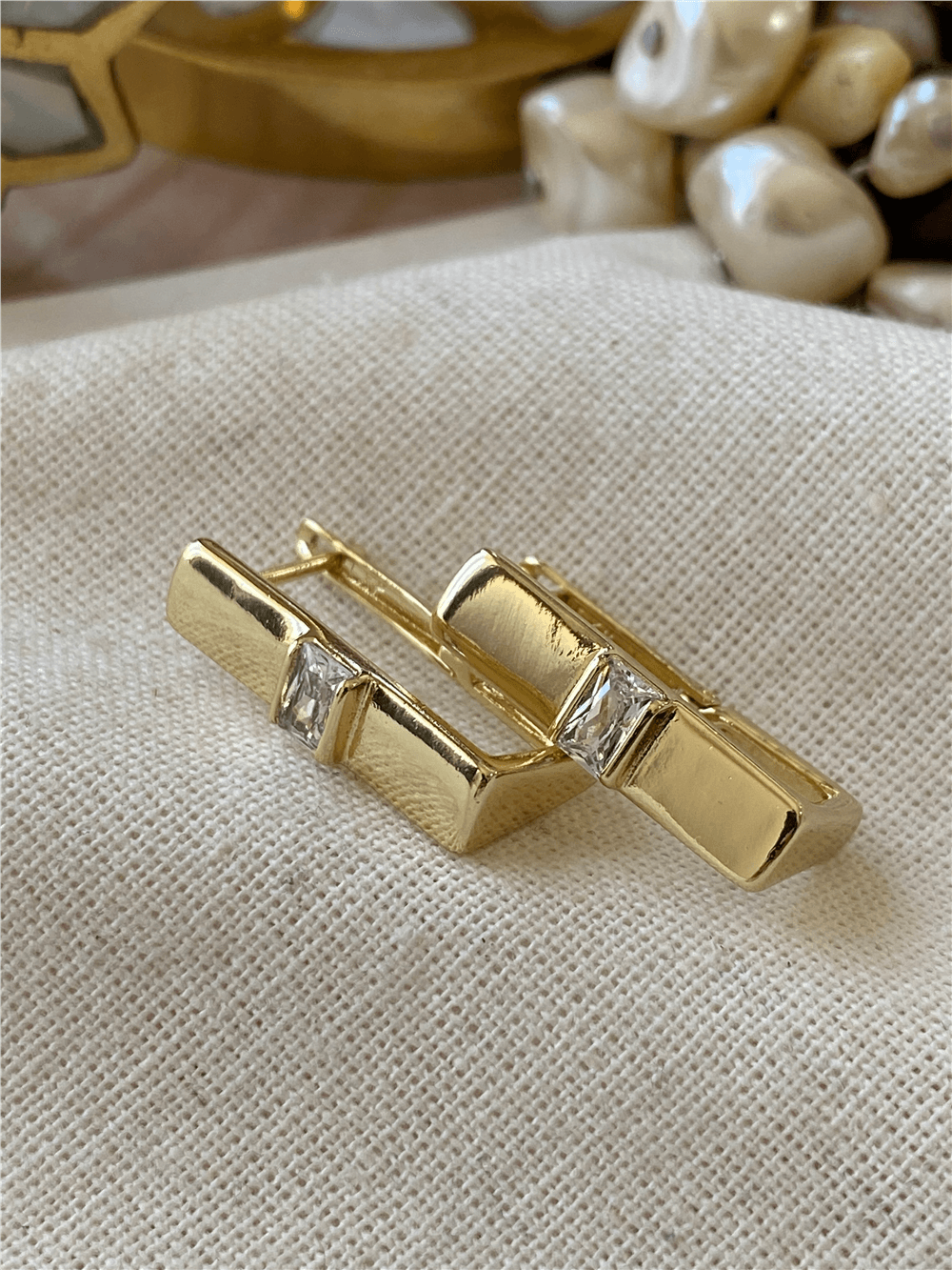 VIP 14K Taşlı Blok Küpe