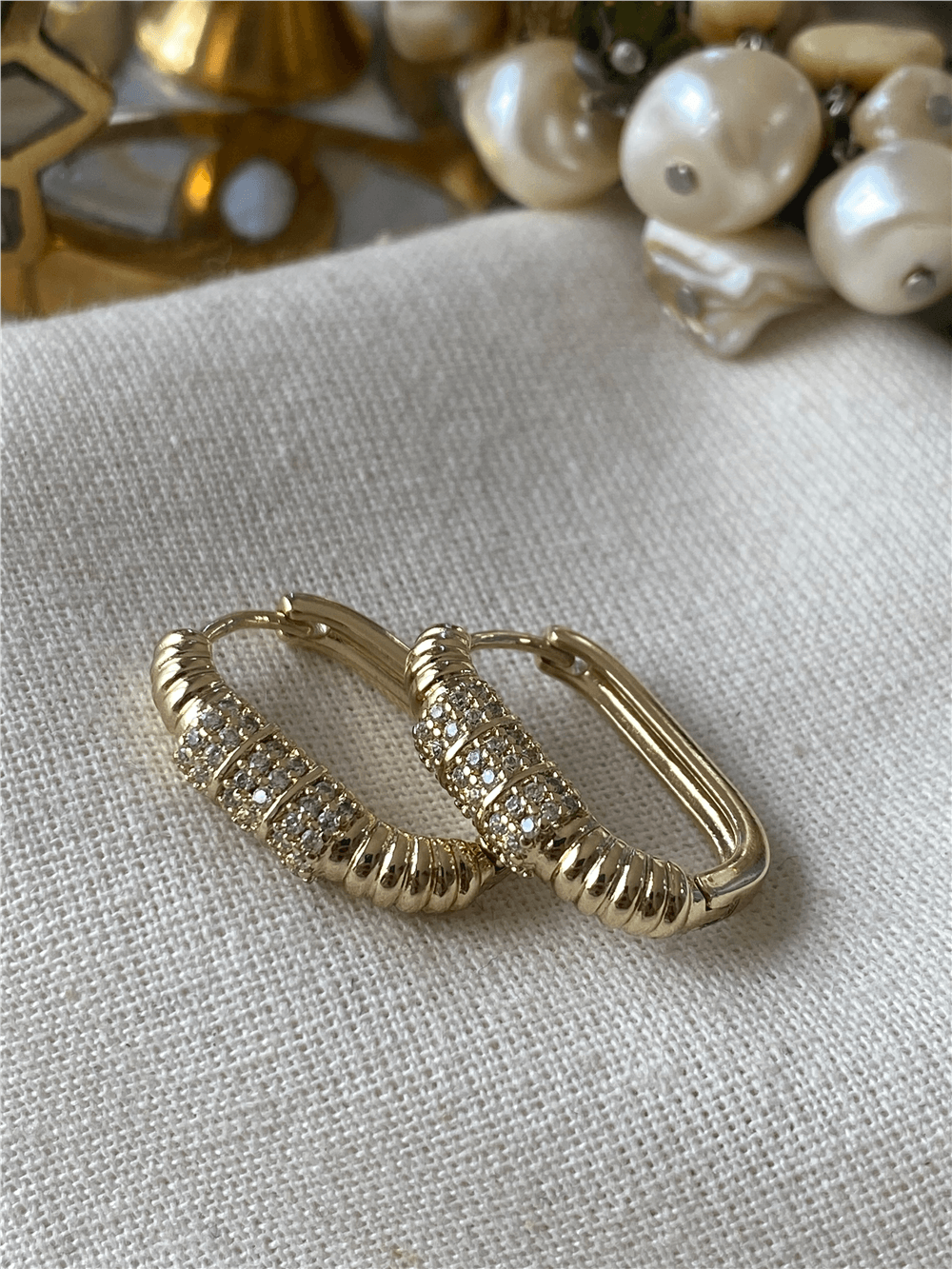 VIP 14K Taşlı Boğumlu Oval Küpe