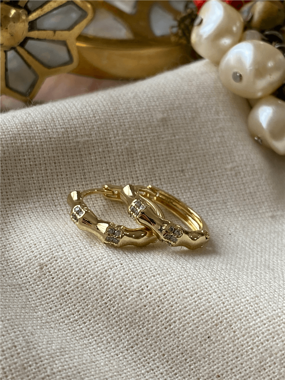 VIP 14K Taşlı Bone Model Mini Halka Küpe