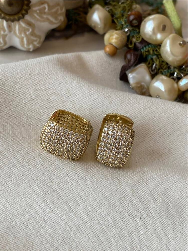 VIP 14K Taşlı Box Küpe
