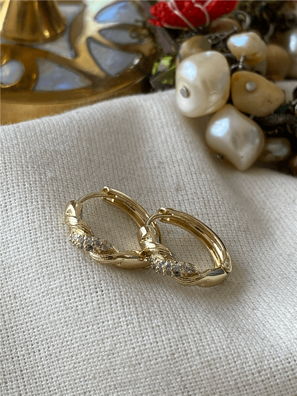 VIP 14K Taşlı Burgu Model Mini Halka Küpe