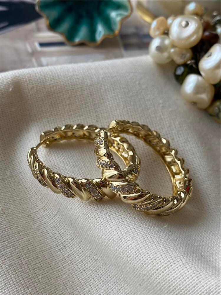 VIP 14K Taşlı Burma Küpe