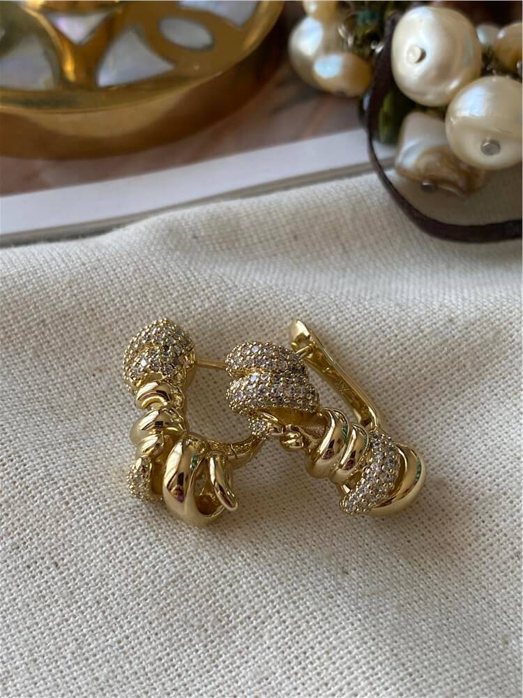 VIP 14K Taşlı Burma Tasarım Küpe
