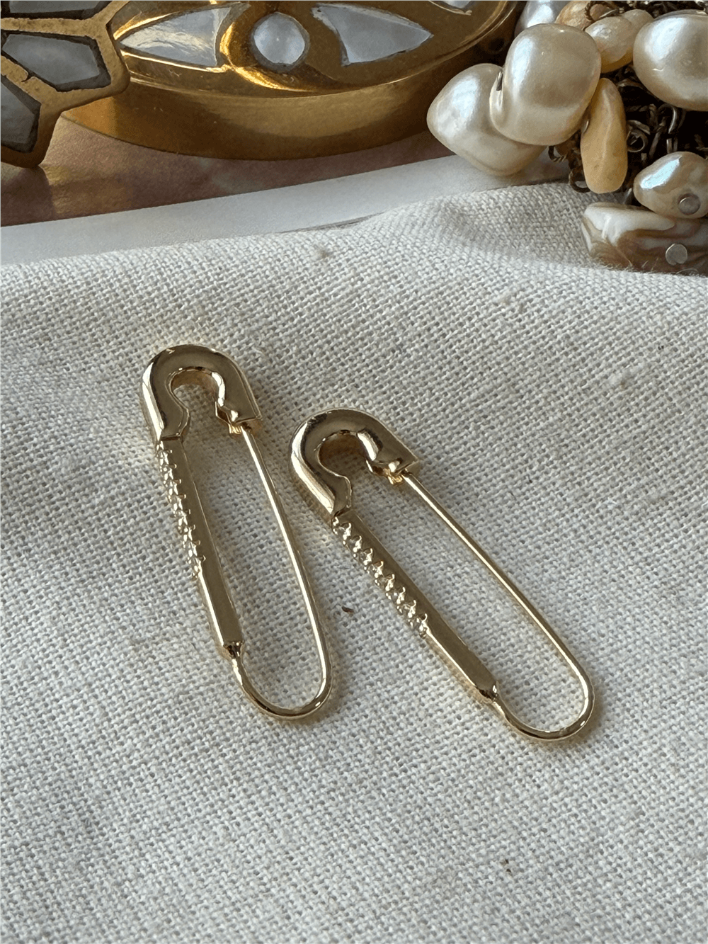 VIP 14K Taşlı Çengel Küpe