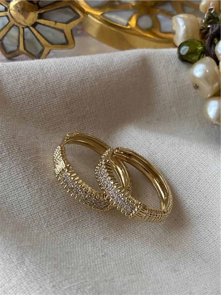 VIP 14K Taşlı Desenli Halka Küpe