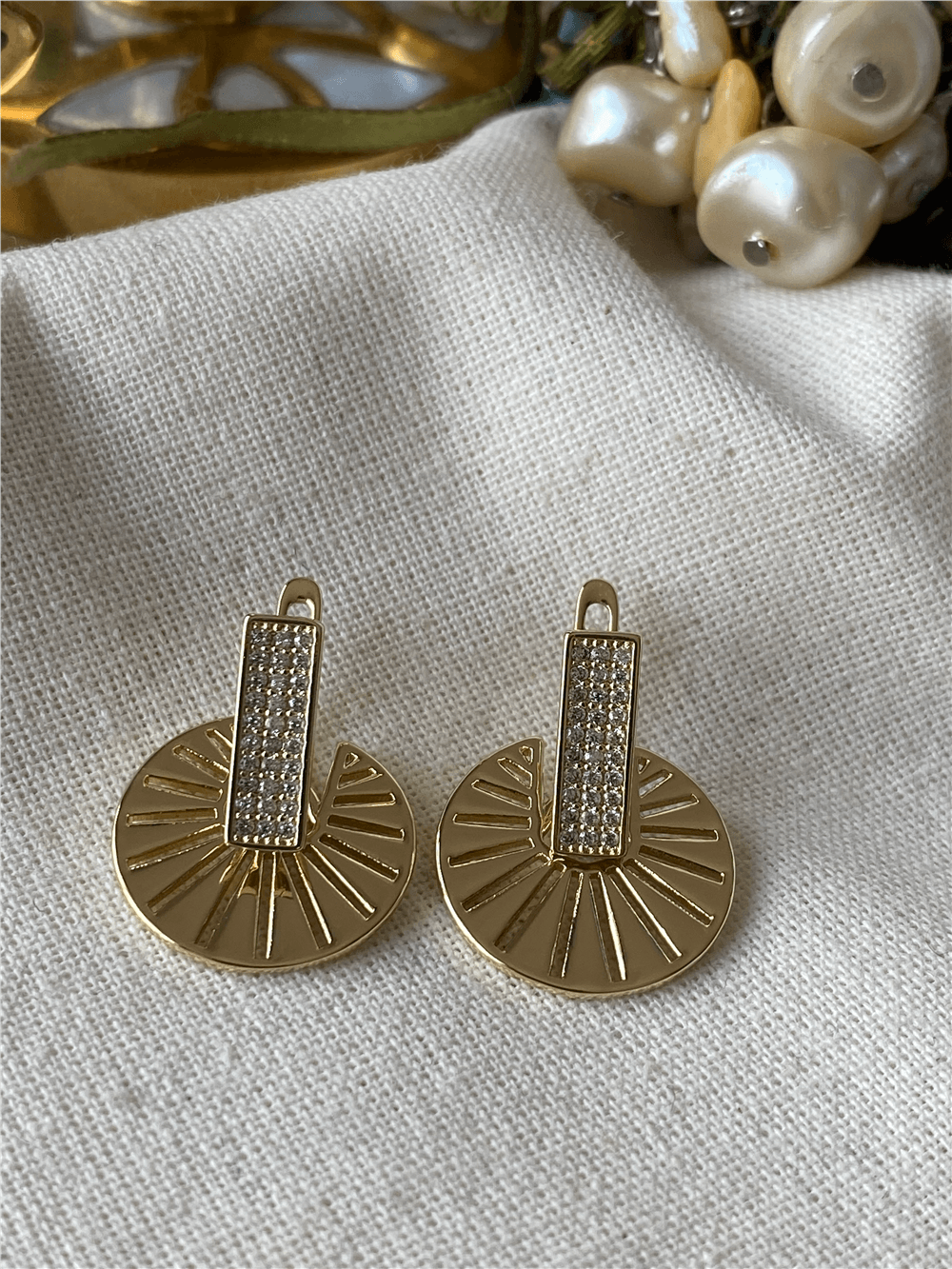 VIP 14K Taşlı Disk Küpe