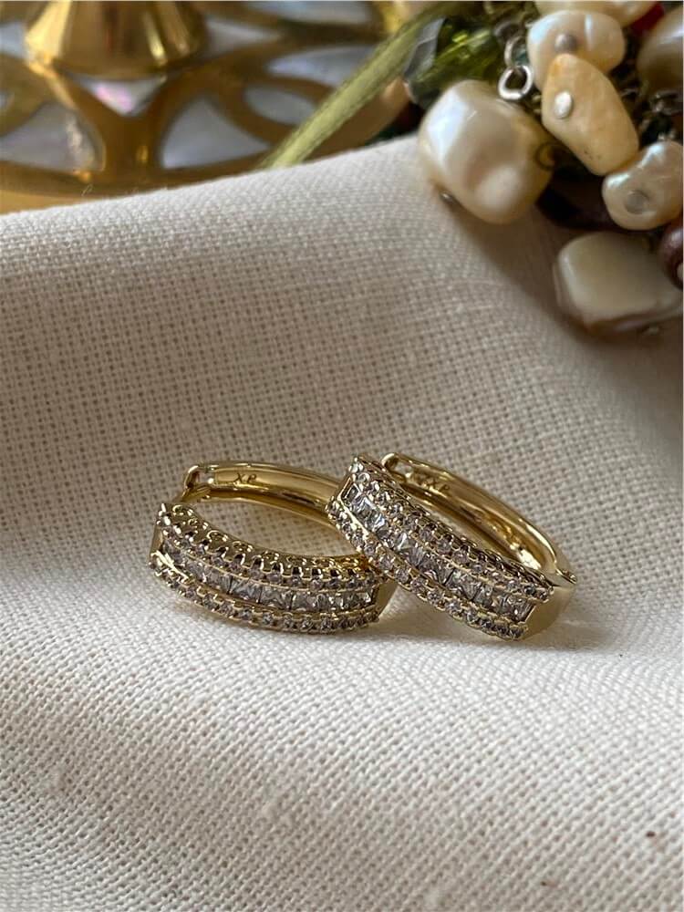 VIP 14K Taşlı Halka Küpe