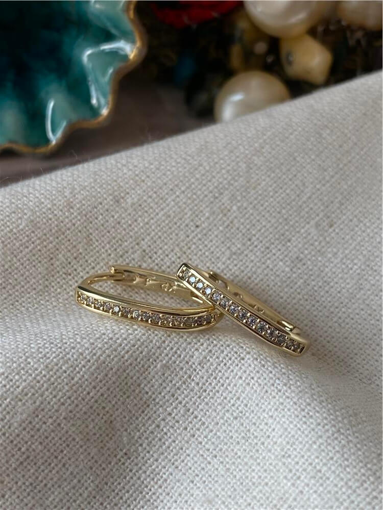 VIP 14K Taşlı İnce Oval Küpe