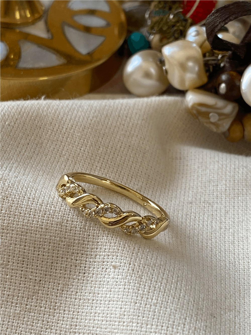 VIP 14K Taşlı İnce Wave Model Yüzük
