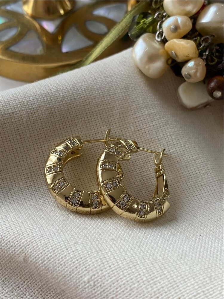 VIP 14K Taşlı Kalın C Model Küpe