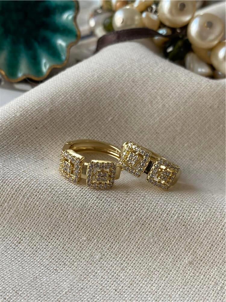 VIP 14K Taşlı Kare Desen Küpe