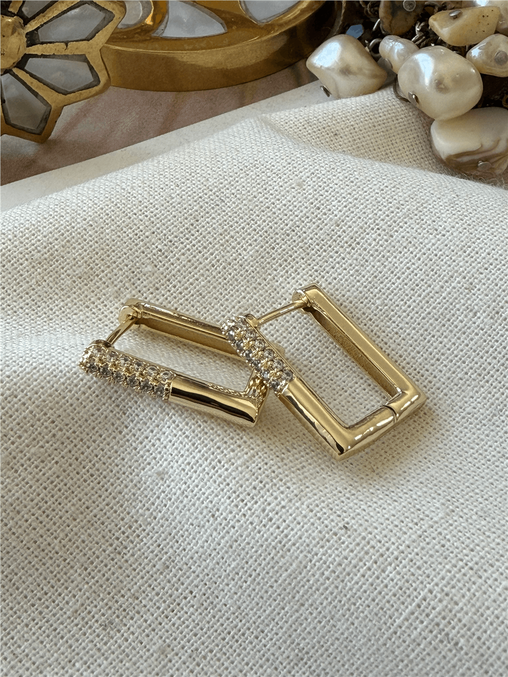 VIP 14K Taşlı Kare Küpe