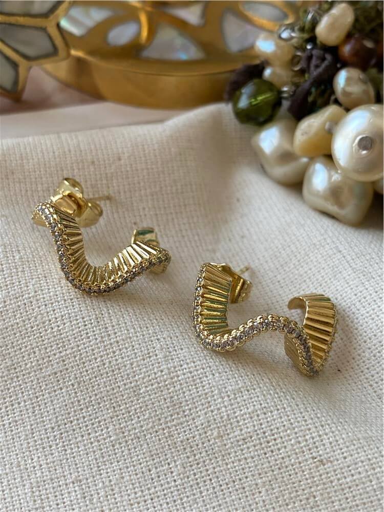 VIP 14K Taşlı Kıvrımlı Küpe