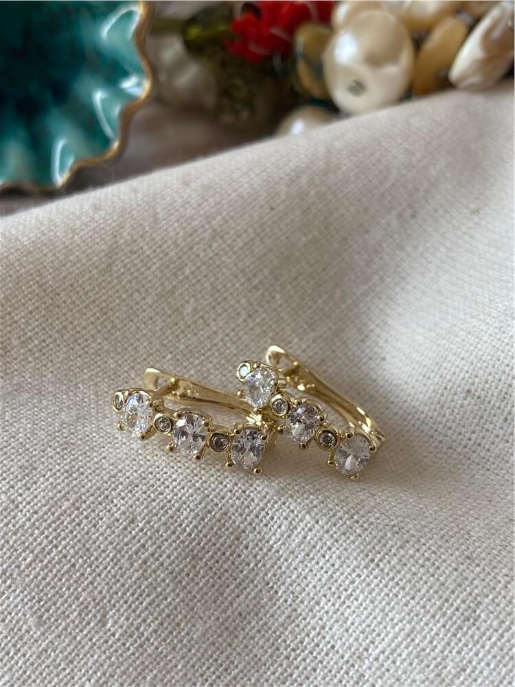 VIP 14K Taşlı Minimal Küpe