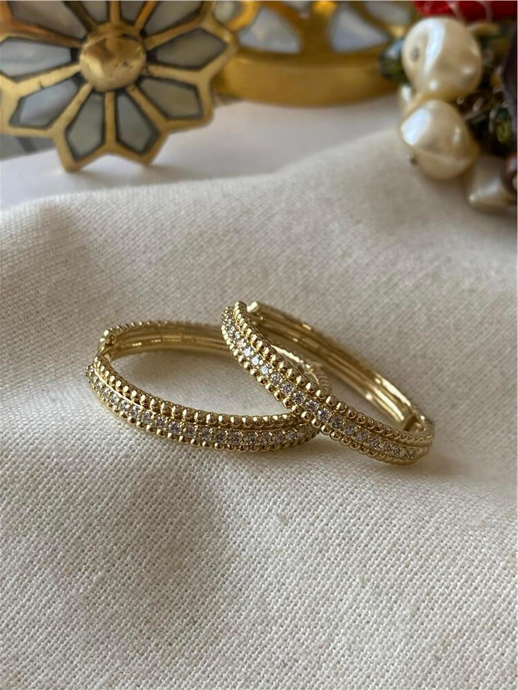 VIP 14K Taşlı Noktalı Halka Küpe