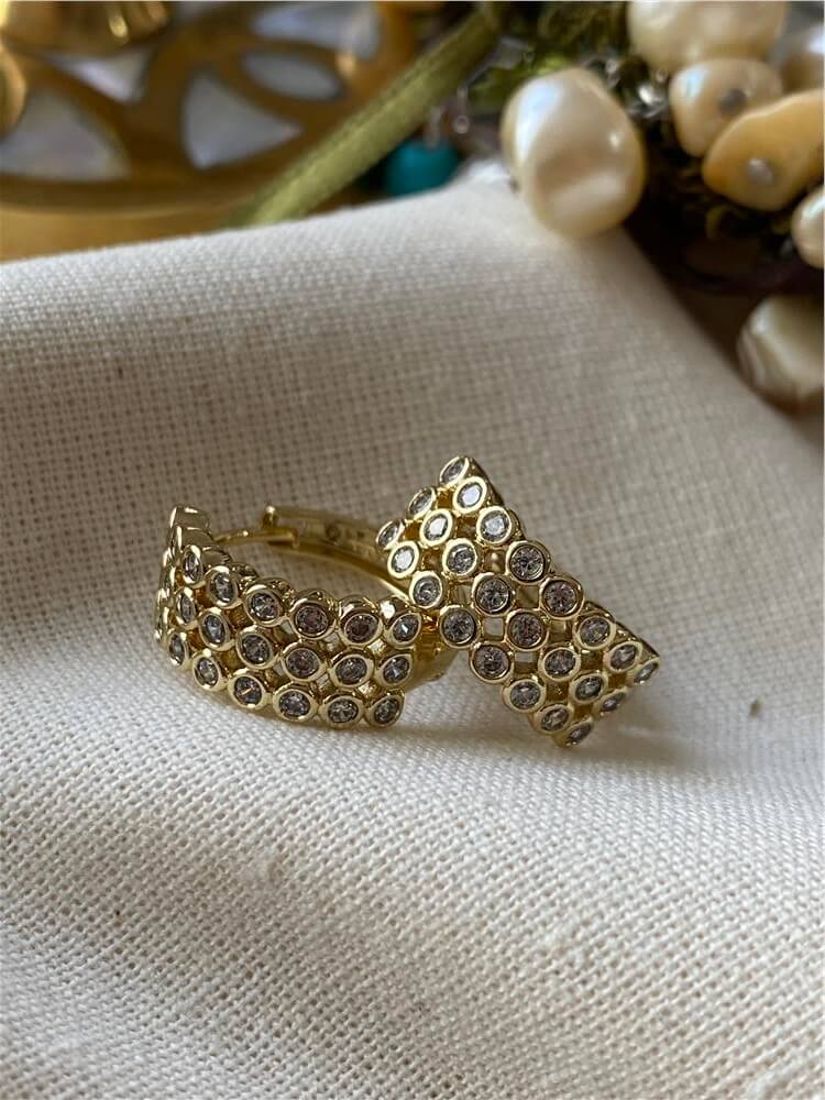 VIP 14K Taşlı Point Küpe