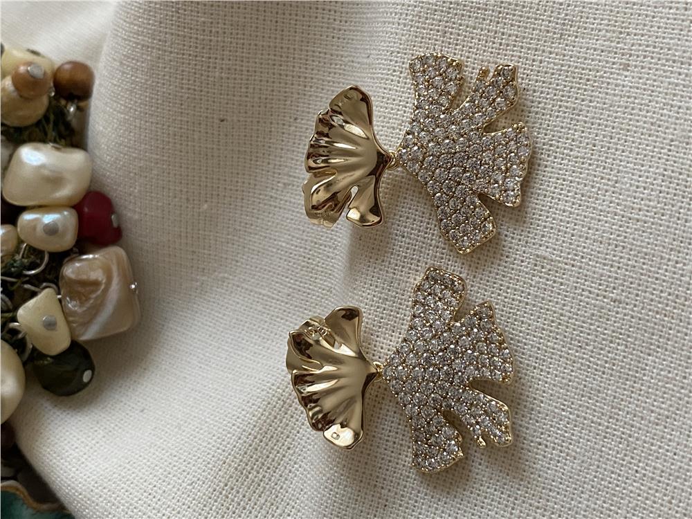 VIP 14K Taşlı Range Küpe