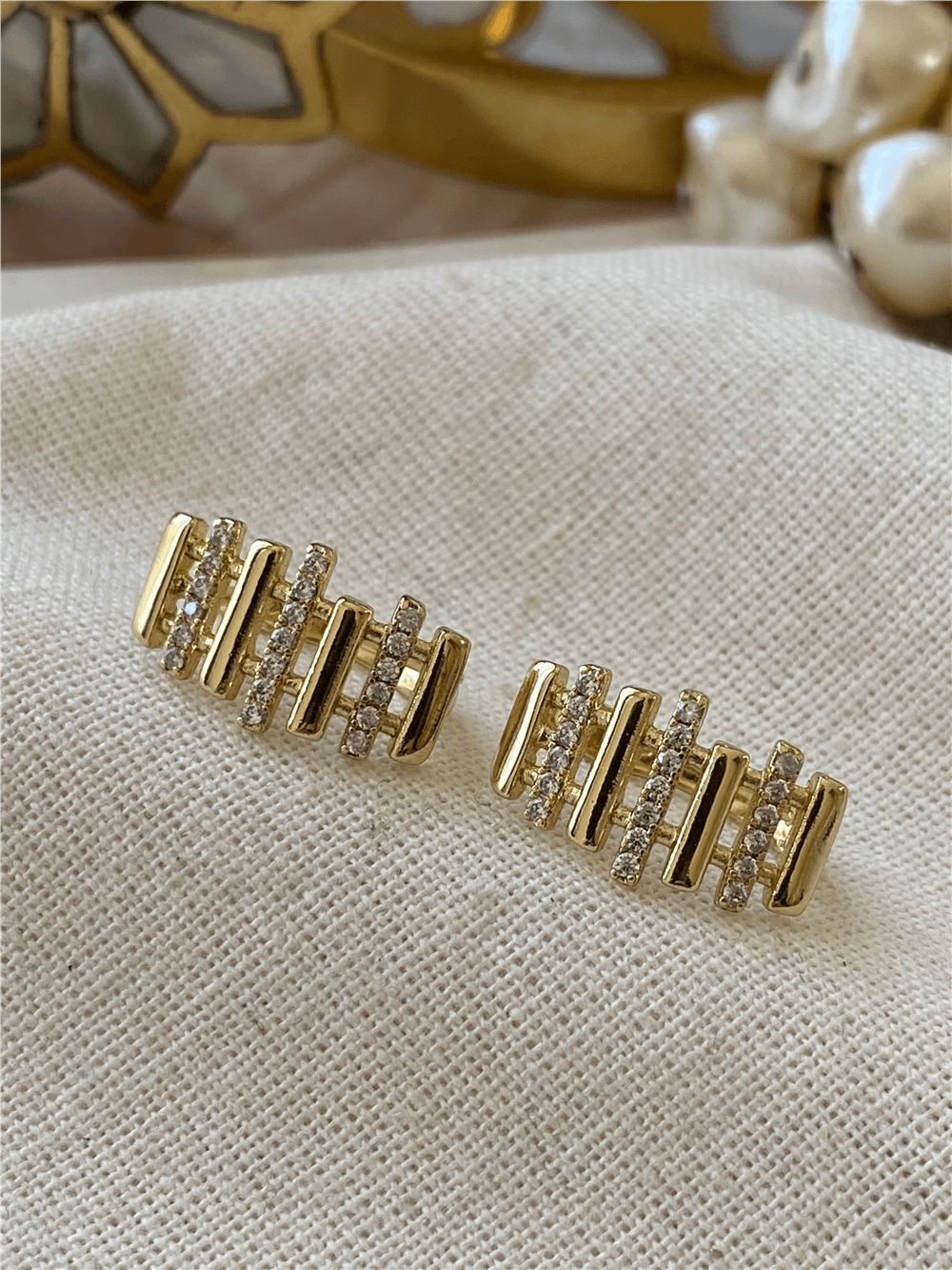 VIP 14K Taşlı Ritmik Küpe