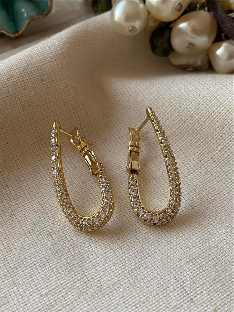 VIP 14K Taşlı Tasarım Küpe