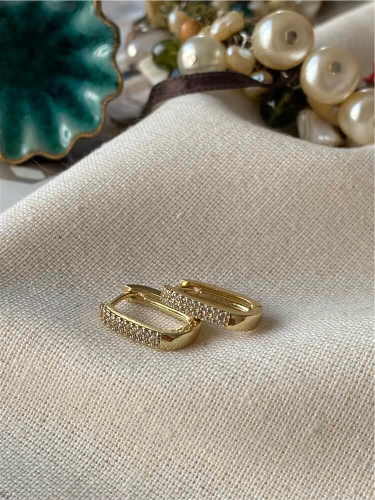 VIP 14K Taşlı U Model Küpe