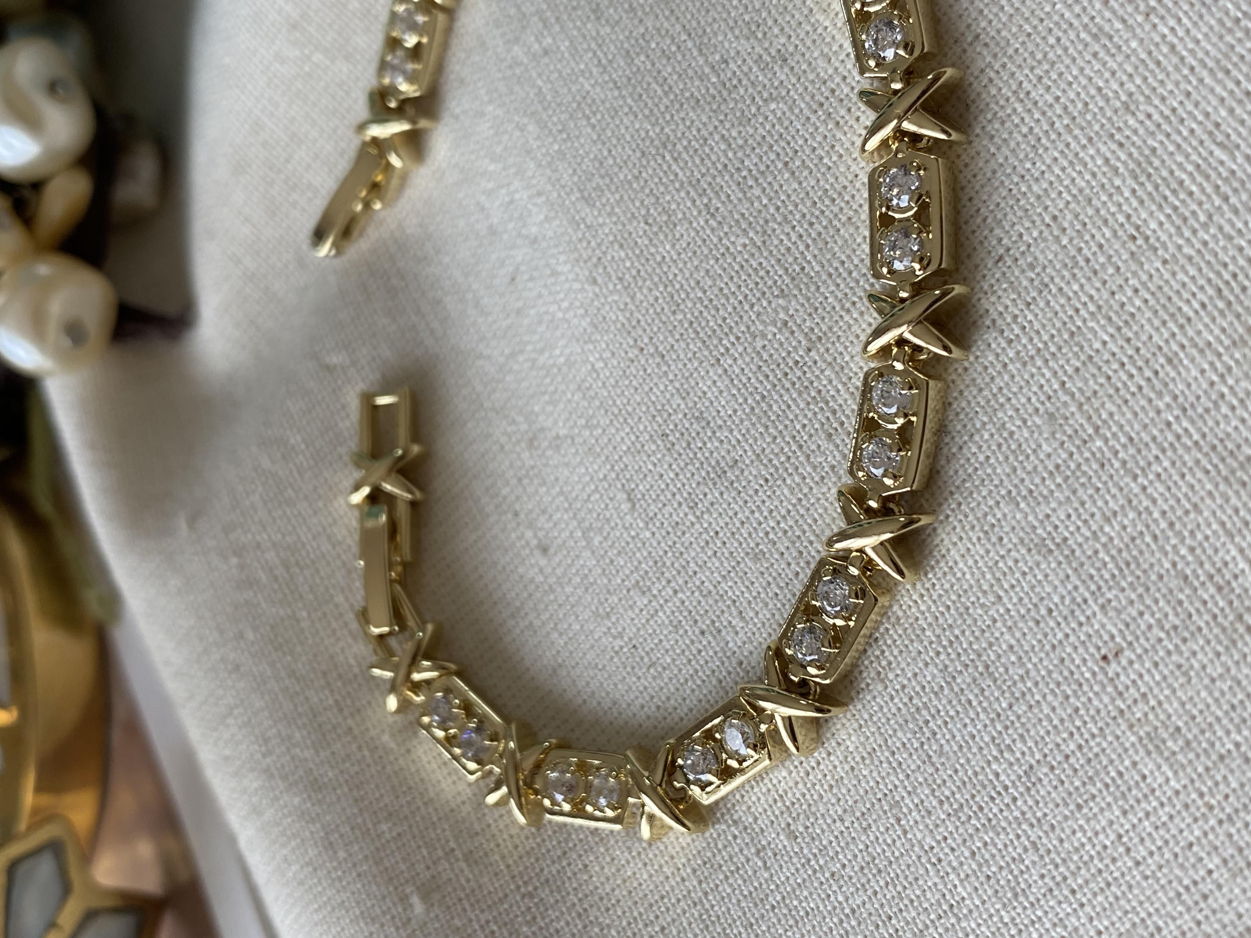 VIP 14K Taşlı X Detaylı Bileklik