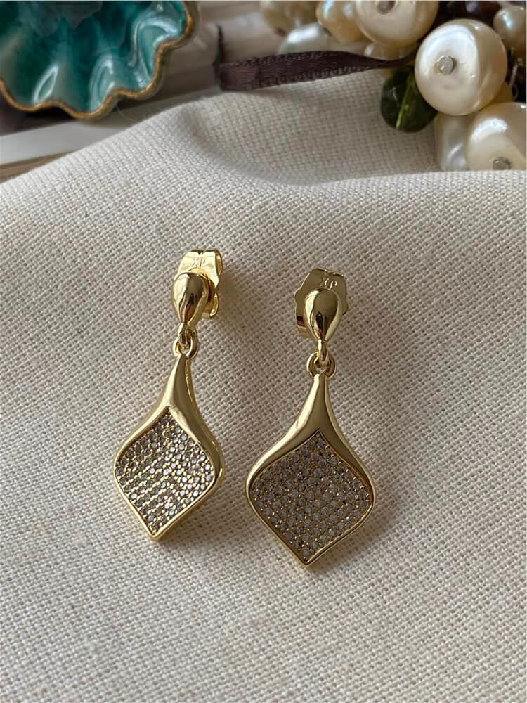 VIP 14K Taşlı Yaprak Küpe
