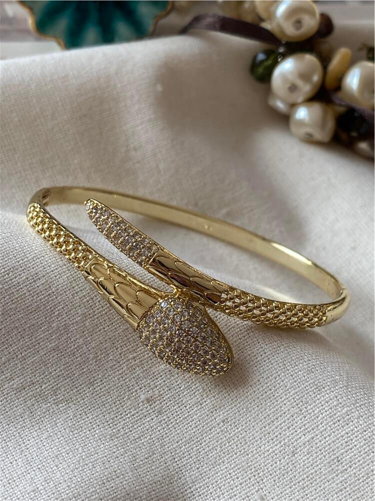 VIP 14K Taşlı Yılan Kelepçe