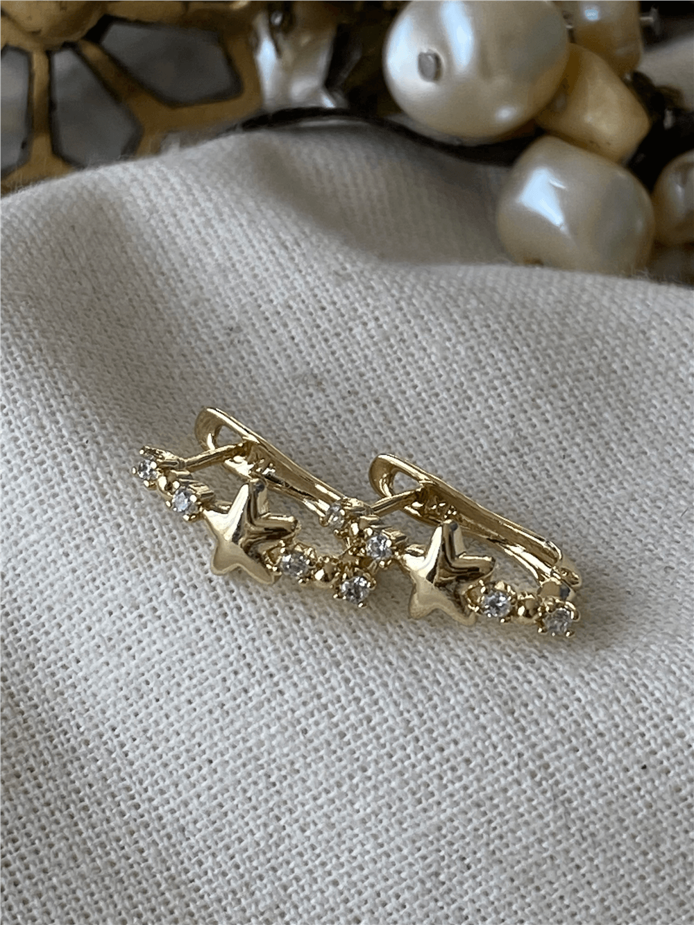 VIP 14K Taşlı Yıldız Detaylı U Model Küpe