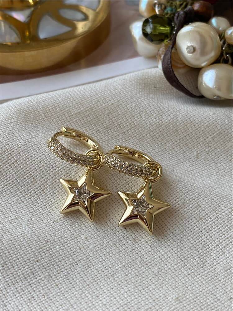 VIP 14K Taşlı Yıldız Sallantılı Küpe