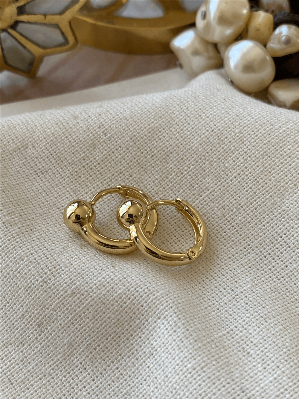 VIP 14K Topçuk Detaylı Mini Halka Küpe