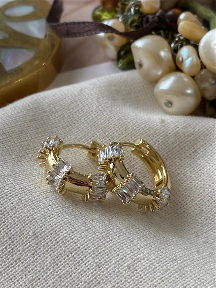 VIP 14K Üçlü Baget Taşlı Halka Küpe