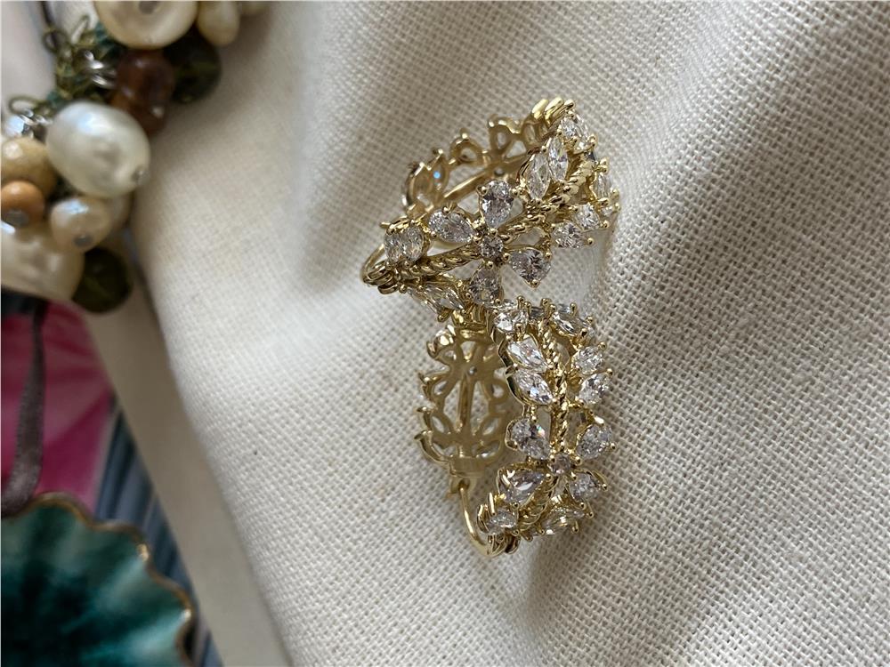 VIP 14K Wreath Küpe