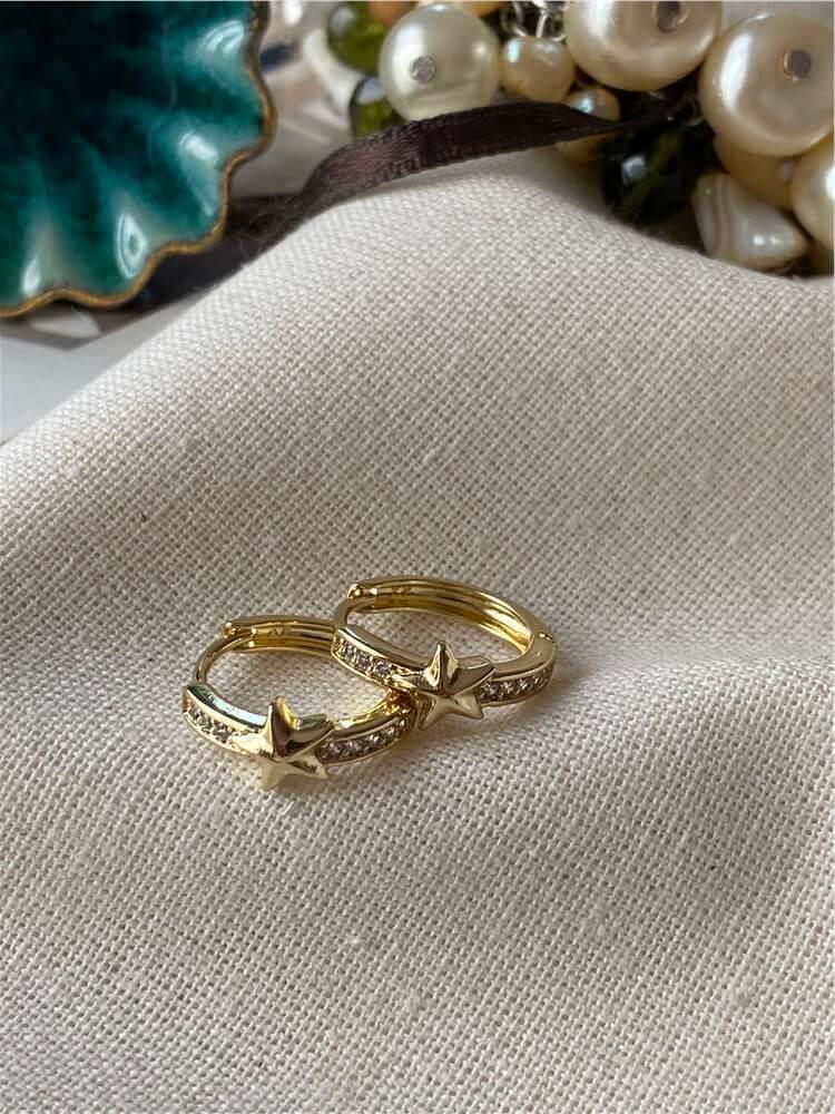 VIP 14K Yıldız Detaylı Mini Halka Küpe