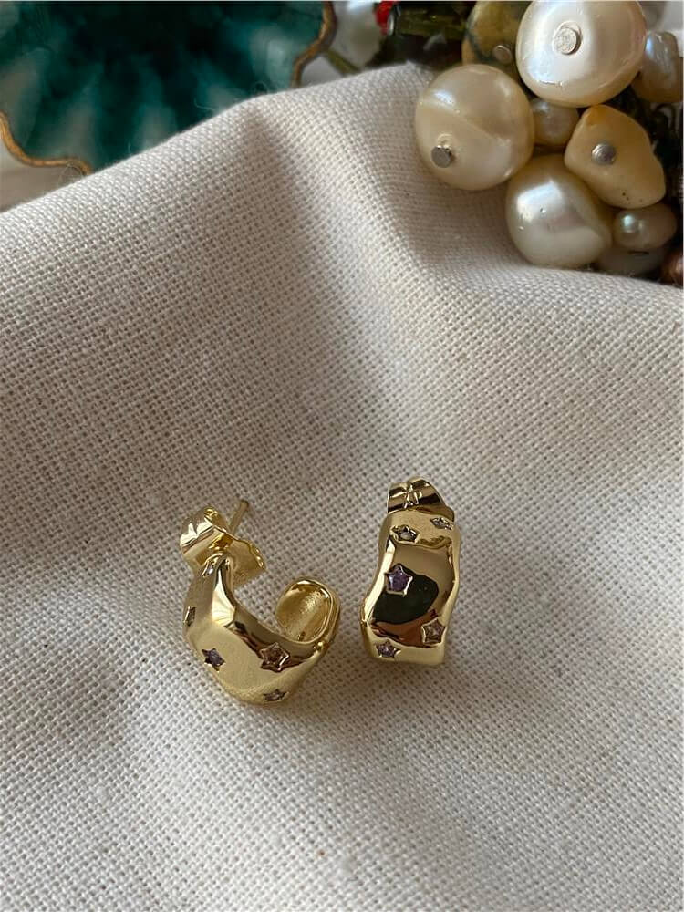 VIP 14K Yıldız Taşlı Mini C Model Küpe