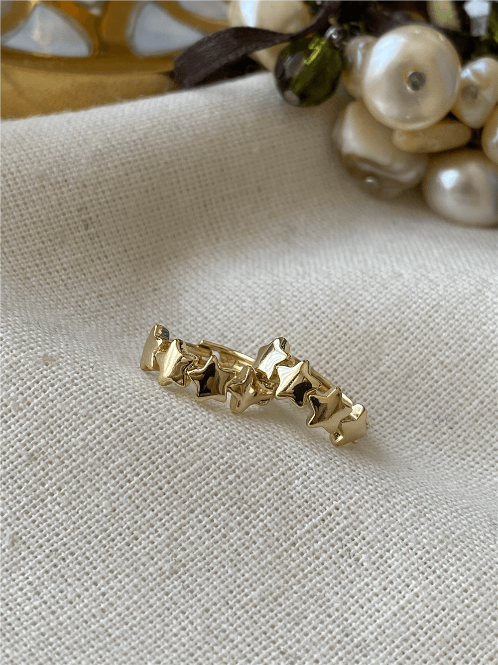 VIP 14K Yıldızlı Mini Halka Küpe