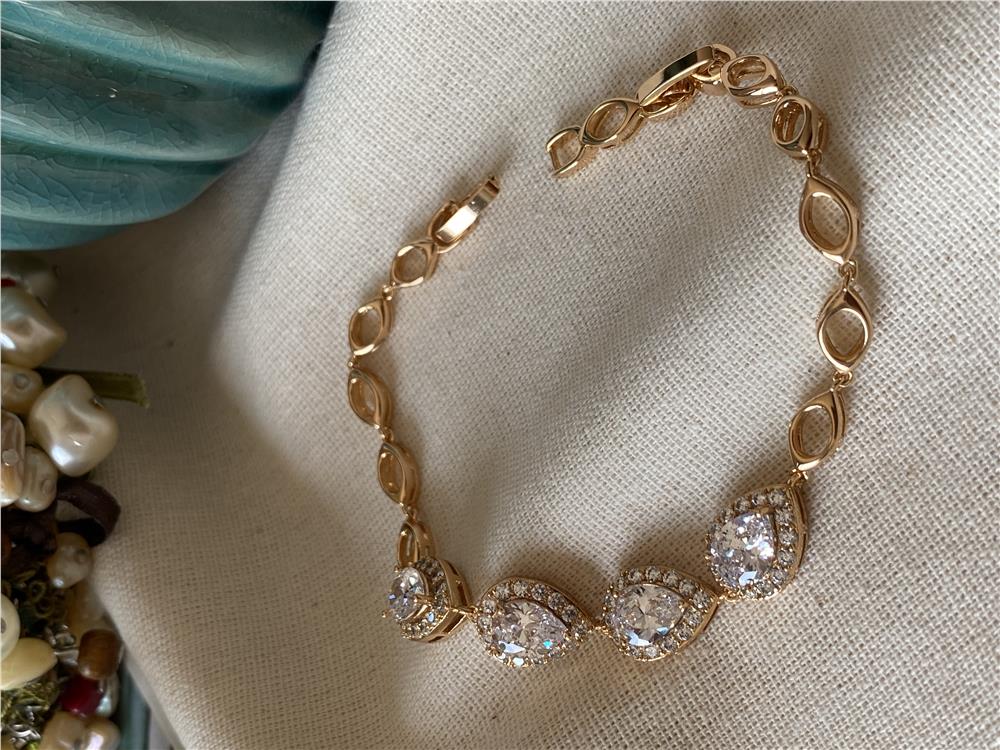 VIP Dörtlü Badem Taş Bileklik