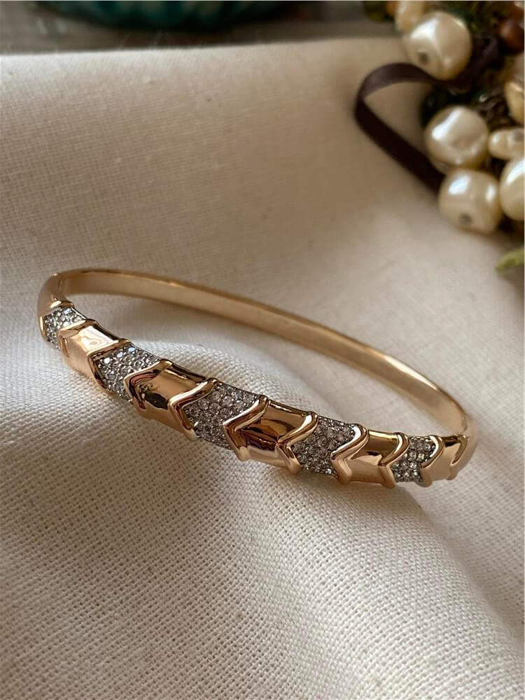 VIP Geniş Arrow Model Kelepçe