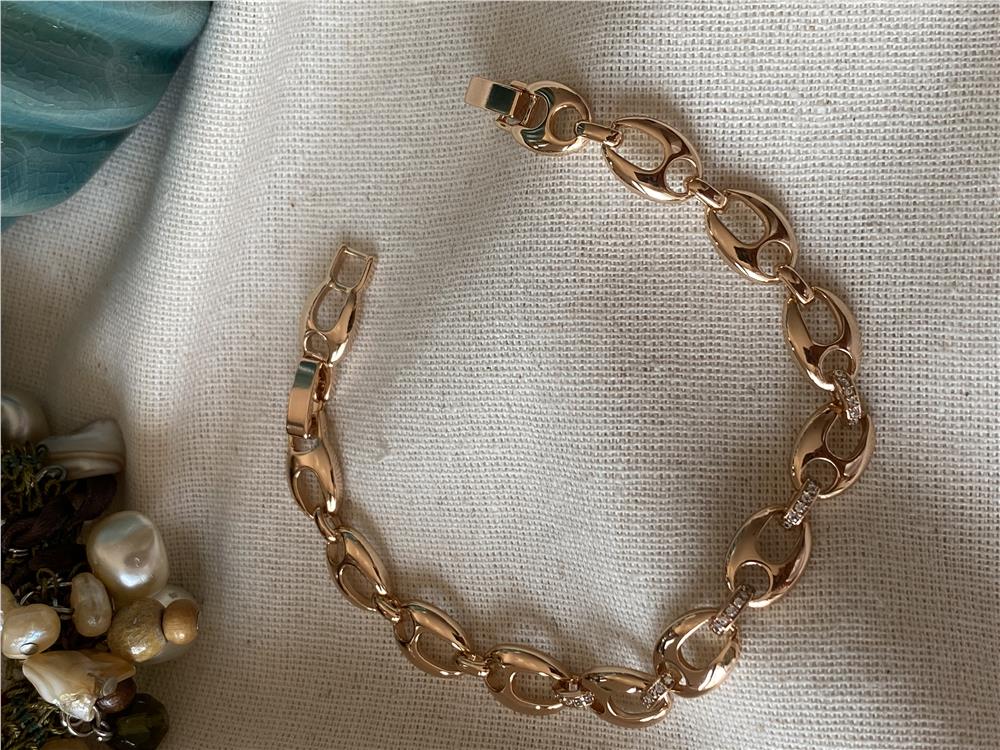 VIP Gold Taşlı Badem Bileklik