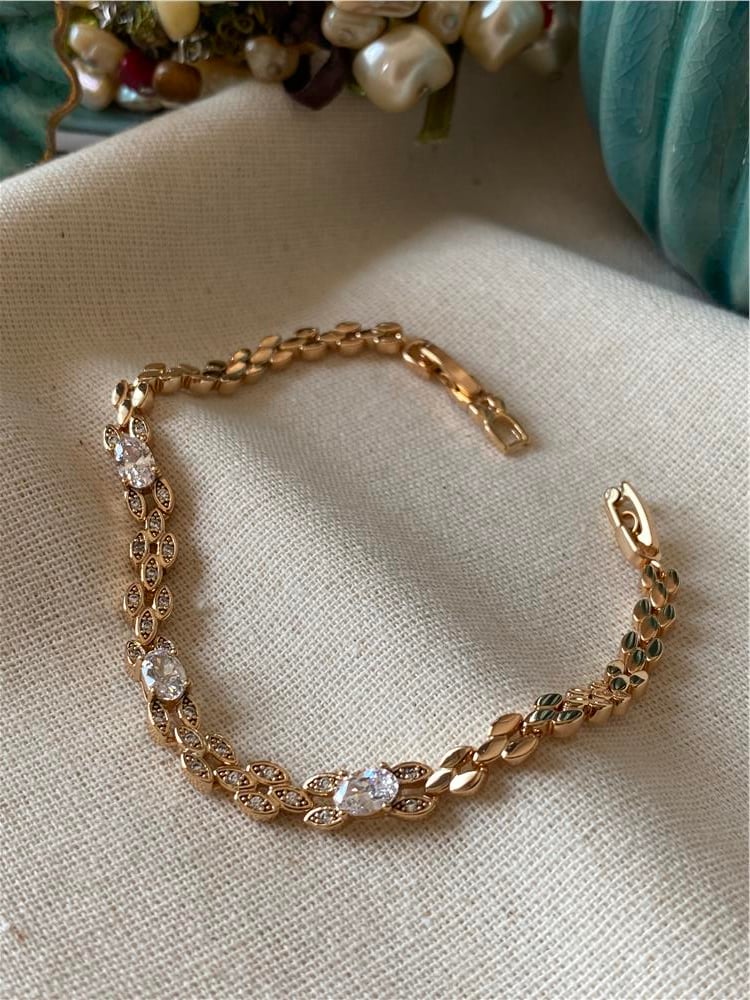 VIP Oval Taşlı Leaf Bileklik