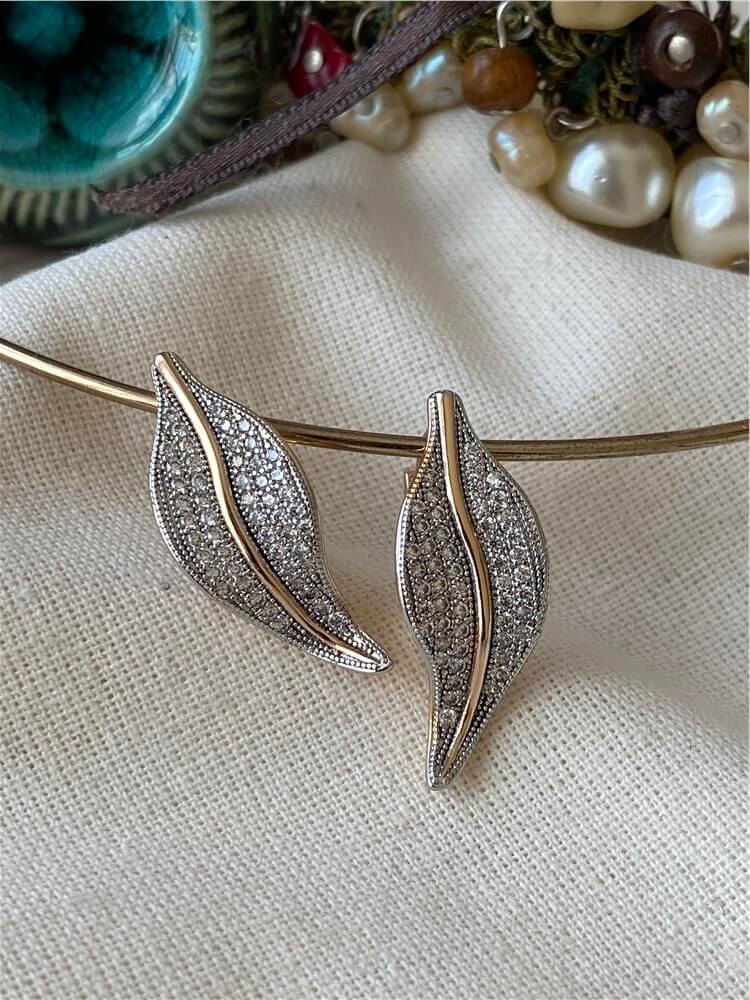 VIP Silver Detaylı Yaprak Küpe